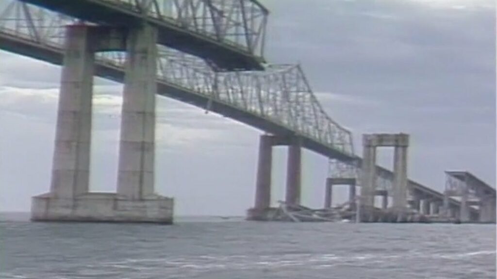 Wofl Skyway Bridge 659508136