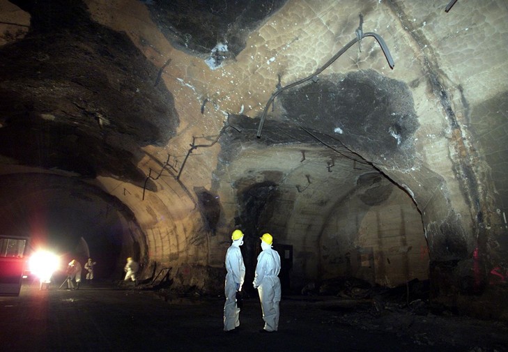 Tunnel mont blanc 18 octobre 1999 moisl incendie 0 729 505