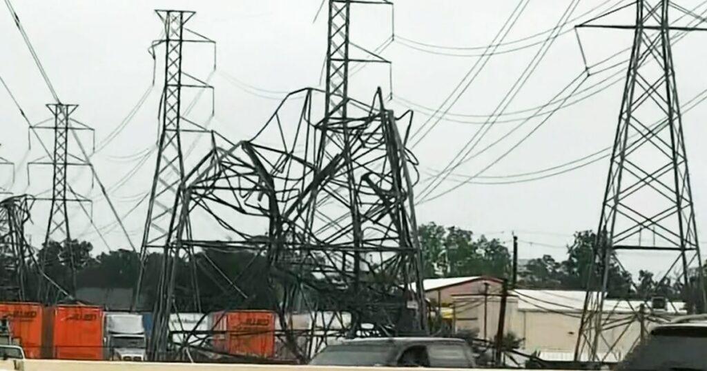 4788879 4 dead as severe storms hit houston area nearly 1 million without