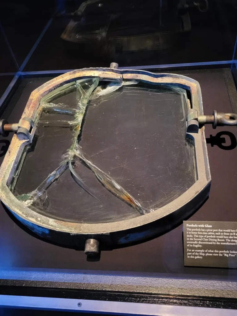 This piece of the hull was one of the most amazing things v0 s8pe3b4jnc6e1