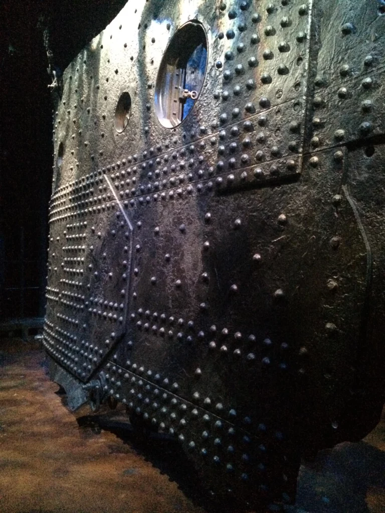 This piece of the hull was one of the most amazing things v0 w1oimd0fyc6e1